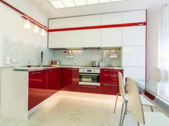 Дизайн кухні 13 кв. м (66 фото): ідеї для планування кухні 13 квадратних метрів з балконом і без, інтер’єр кухні-спальні 13 квадратів та інші проекти