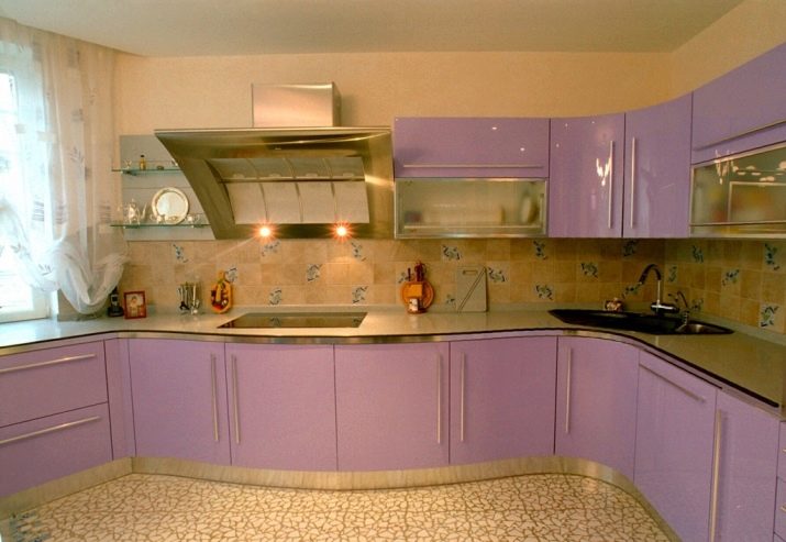 Кухні з акрилу (54 фото): плюси і мінуси. Дизайн білих і інших кухонних гарнітурів з акриловими фасадами. Що краще, акрил, емаль або МДФ?