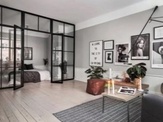 Спальня в скандинавському стилі (77 фото): дизайн інтер’єру спальні-вітальні, шпалери і освітлення в маленькій кімнаті